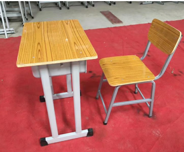 課桌椅01